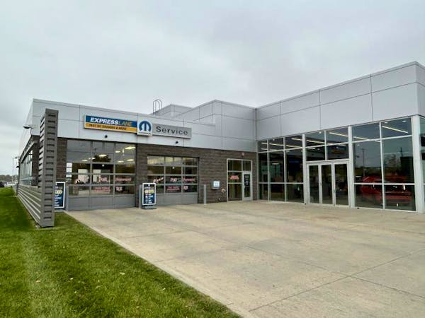 Woodhouse Chrysler Dodge Jeep Ram of Bellevue, Bellevue, NE, 68147