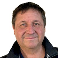 Photo of Richard Hernandez, Sales Consultant