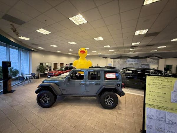 Executive Jeep, North Haven, CT, 06473