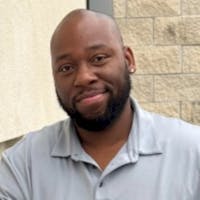 Vince Bracy headshot