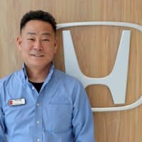 Charles Kim headshot