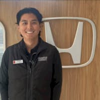 Harry Nguyen headshot