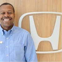 Dustin Vance headshot