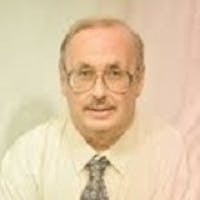 Roger Hicks headshot