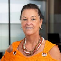 Karen Hesdra at Hempstead Ford Lincoln