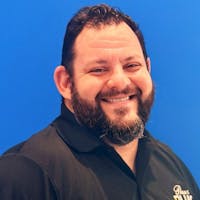 Luis Pettnari headshot