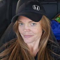 Photo of Debbie English, Salesperson